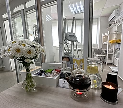 Интерьер студии депиляции. Продукция